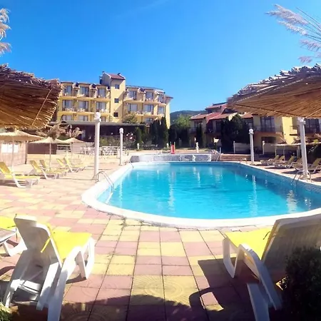 Θέρετρο Family Yalta влас