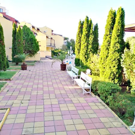 Complex Family Yalta влас Sveti Vlas