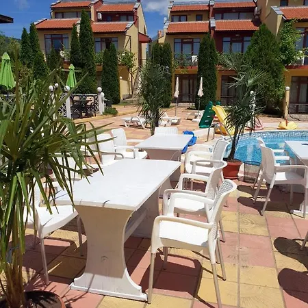 Family Yalta влас