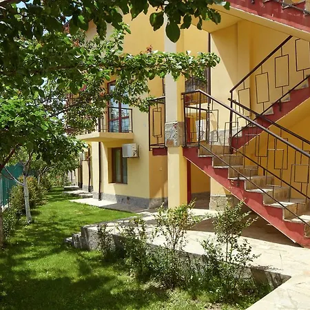 Complex Family Yalta влас 3*