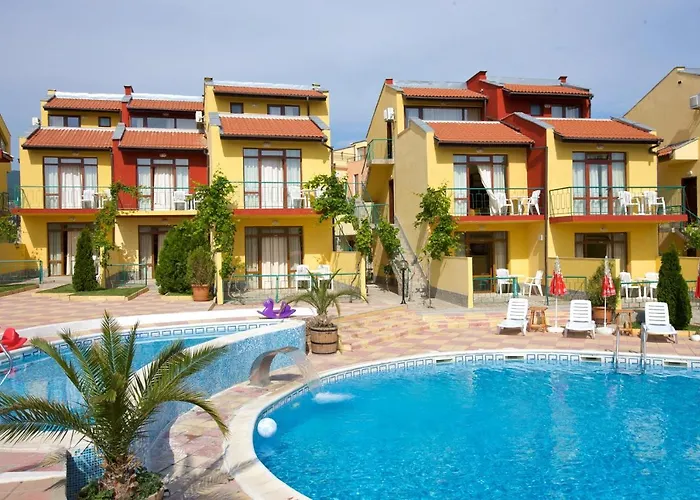 Family Yalta влас Resort 3*